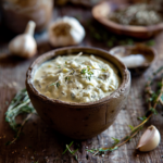 Sauce yaourt aux herbes : la fraîcheur à portée de main